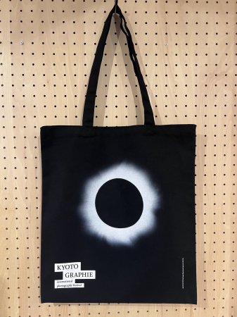 KYOTOGRAPHIE 2024 トートバック 川田喜久治「日蝕」 