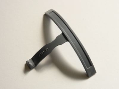 板バネ（プラスチック製）